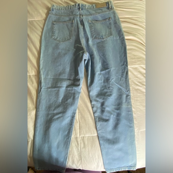 Nasty Gal NWOT Distressed Denim Mom Jeans | Size 12 - Picture 2 of 4